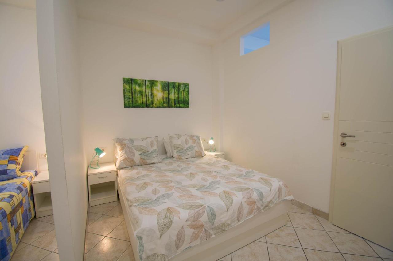 Family Apartment Manuela - Baska Voda Exterior photo